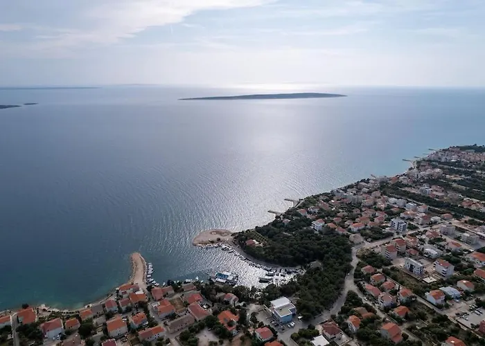 Апартаменты With Breathtaking Views Мандре