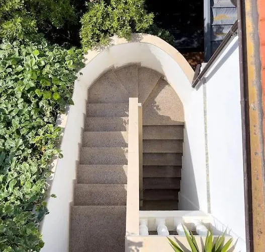 With Breathtaking Views Mandre